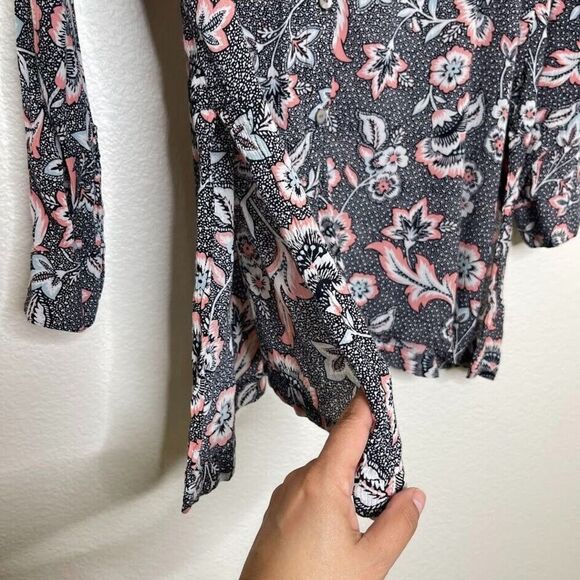J. Jill Tunic Top Medium Marvelflor Floral Blouse Button-Up Long Sleeve Slits - Picture 6 of 9